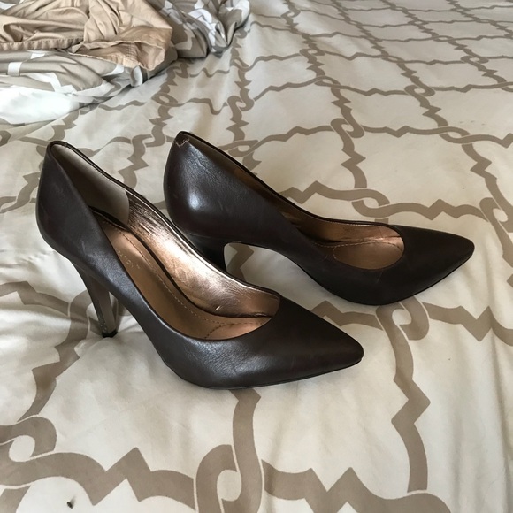 BCBG heels - Picture 1 of 2